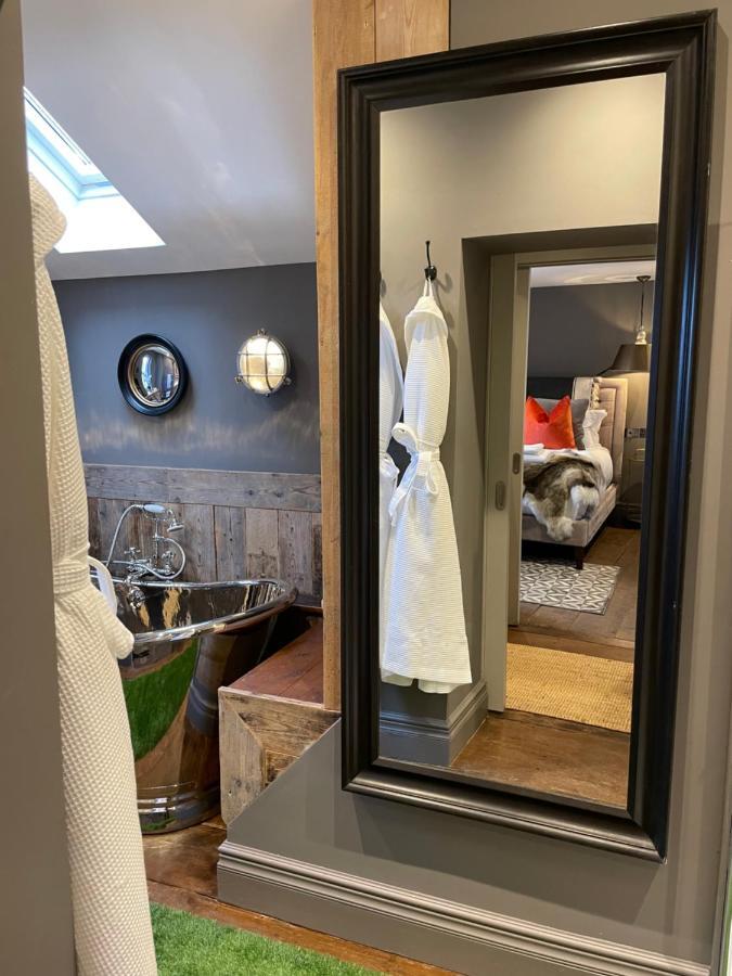 The Cocktail Lounge At Cheshire Boutique Bathhouse Apartment Nantwich Exterior photo
