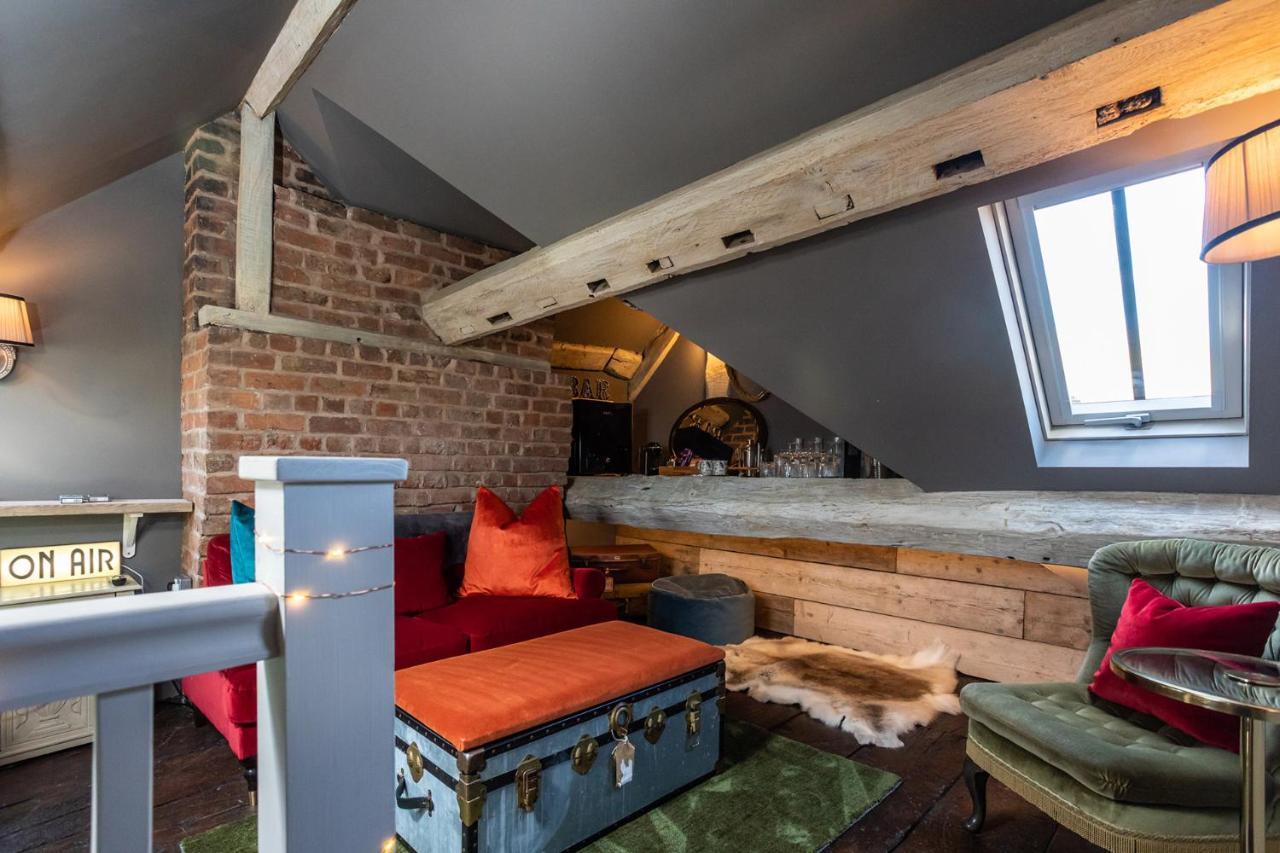 The Cocktail Lounge At Cheshire Boutique Bathhouse Apartment Nantwich Exterior photo
